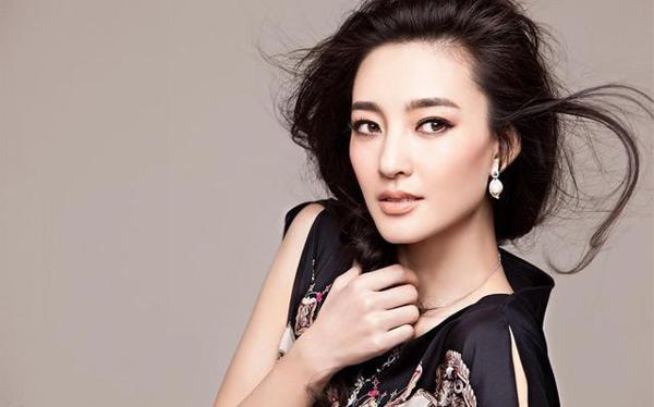 这4大生肖女,再穷也穷不过38岁,财运魅力一年更比一年高!