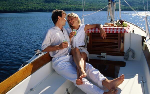 天秤男对你心动的信号有哪些 经常把你挂在嘴边 1