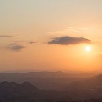 出生时太阳怎么样?大富裕!