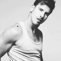 你怎样才能在你的肩膀上有一个痣?