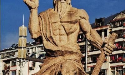 在抗击疫情中,病毒遭遇高温威力无比,火神向瘟神露出峥嵘,武汉火神山和雷神山医院的命名振奋人心!