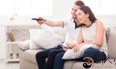 梦中与爱妻一同观赏电视节目的奇妙经历