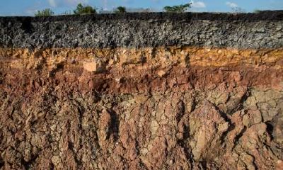 如何为在2019年9月12日出生的双胞胎女婴选择有利五行属性的名字?