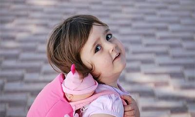 如何为在6月29日上午11点出生的女婴取个合适的名字?