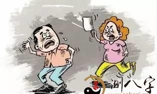 梦见自己与他人在激烈冲突中交手的梦境体验