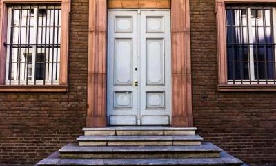 2023年农历闰二月二十五日是否为适宜安门黄道吉日?