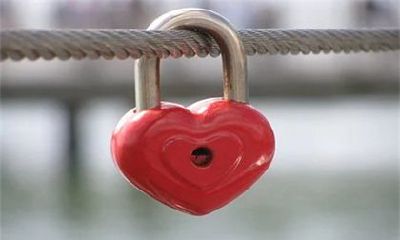 2023年,那些属鼠的人需要小心!他们的财富运势可能会有些不顺利