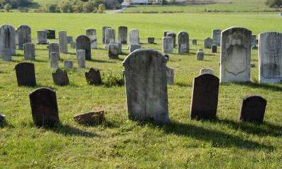 2023年农历闰二月二十八日是否适宜出殡,符合黄道吉日的推荐?