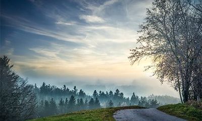 气的特点及发展轨迹:探讨偏官运的运势属性,研究如何应对偏官大运中不同流年的不同运势表现