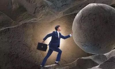 勤奋努力小伙一生却终不得志,算命先生看了八字,将其赶走