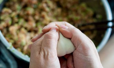 梦见夫妻二人共同包饺子