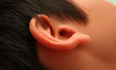 耳朵不一必成大器是真的吗?耳朵一开一合的面相