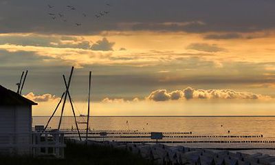 2022年四月二十八日黄历宜祈福吗?是上香拜佛的吉日吗?