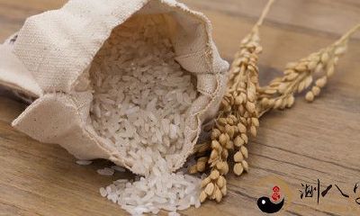 梦见有些人吃生米