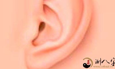 梦到自己的耳朵里面没了