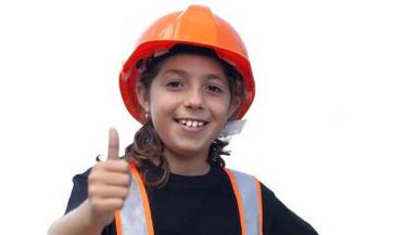 彭姓女孩名字2023年10月4日出生的