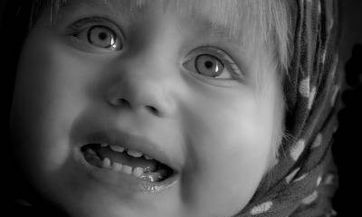 2023年八月十九出生周姓女孩名字叫什么