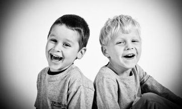 爸爸姓侯妈妈姓阎双胞胎取个啥名好