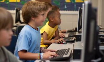 2023年冬月初六出生李姓男孩名字