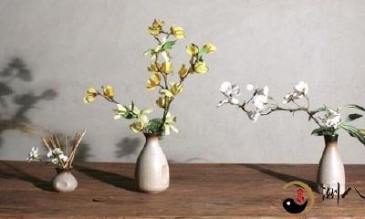 梦到大花瓶倒了