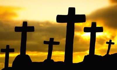 2021年农历十二月二十八日这天安葬出殡可以吗?