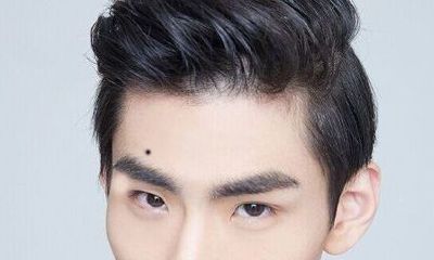 男人额头眉上方有痣好不好 什么样子的痣不能点