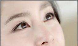 女生右嘴角有痣好吗