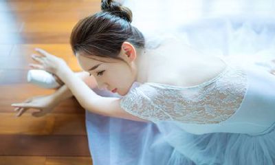 女人脖子后面长痣代表什么 是富贵命吗