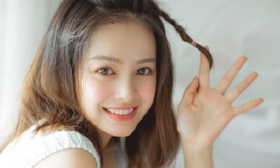 女人右侧发际线有痣面相,女人发际线长痣面相图解