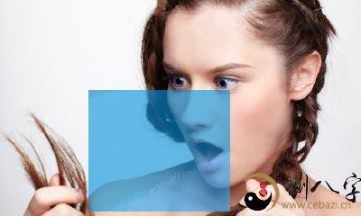 梦见衣服上面有许多秀发