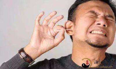 梦见掏耳屎掏了一大堆