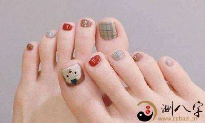 梦到自己光脚丫