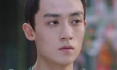 老一辈男演员脸上有痣面相图解