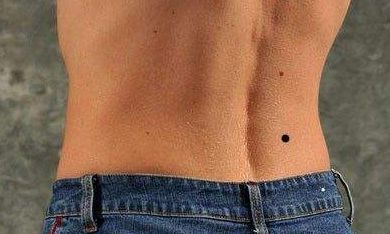 腰部有痣代表什么