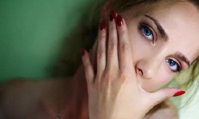 女生左手无名指内侧有痣好不好