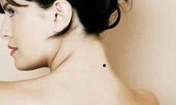 长苦情痣的人会一段怎样的感情