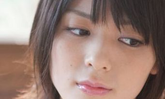 女性下巴长痣面相图