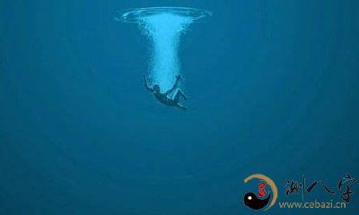 梦到置身海面里