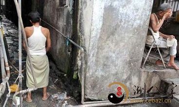 梦见大庭广众清理大便