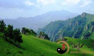 梦到一座很高的山