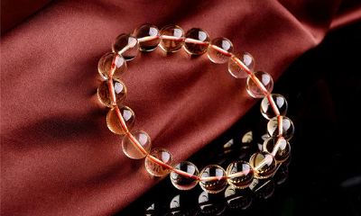 属牛女生本命年送什么