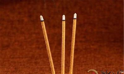 梦见烧香香断掉三根