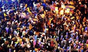 梦见自己在人海中走出