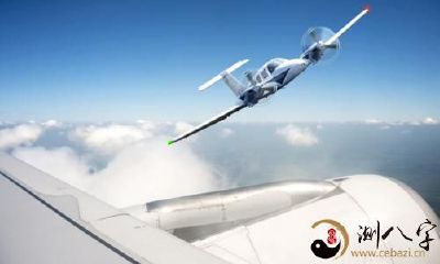 梦见飞机在头顶回旋