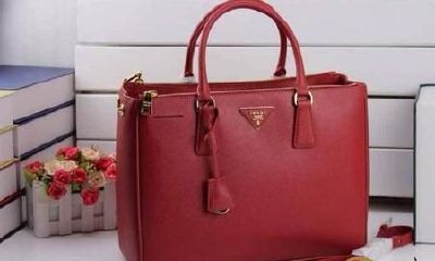 梦到挂着许多 品牌包