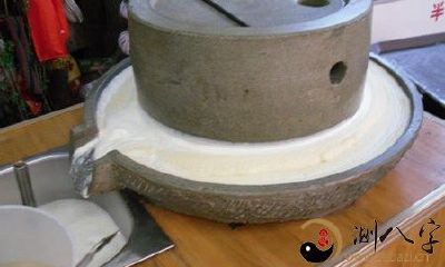 梦到抬石碾子回家了