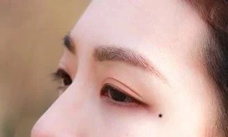 面相解读之女人痣,这几个地方有痣的女人,富贵一生