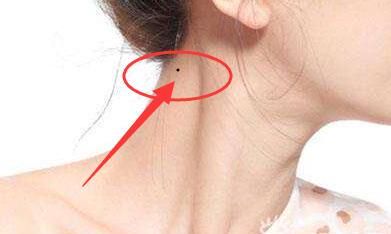 这地方有痣的人,一生财运很好,易得贵人相助,是个大富大贵痣相