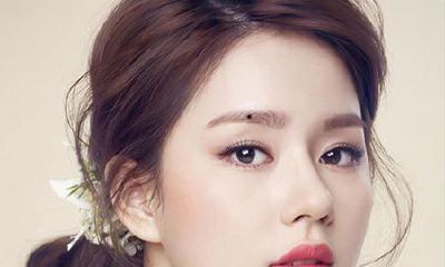 右眉毛长痣的女人命运如何_女人看痣相