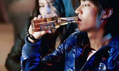 嘴上长痣的人容易有艳遇